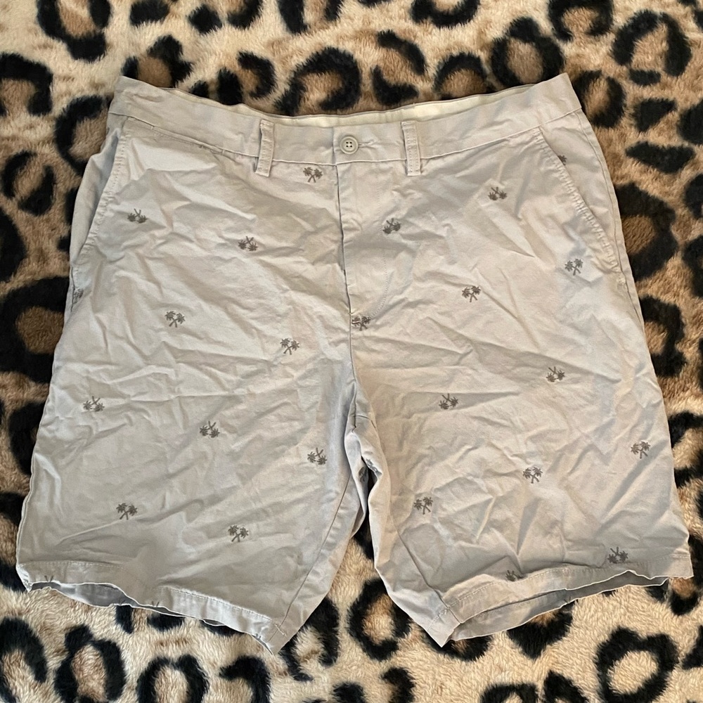 Men’s Palm Tree Shorts Old Navy Size 38 Like New